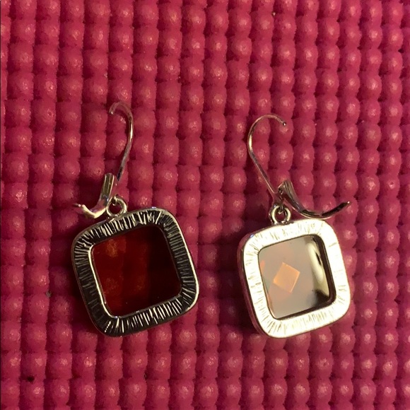 Earrings - Picture 2 of 4